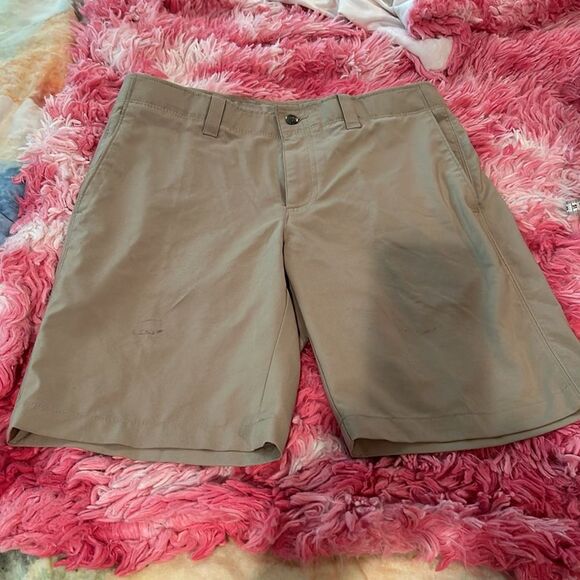 Callaway Men's Hybrid Short, Excellent Condition , Tan size 30 - Picture 1 of 8